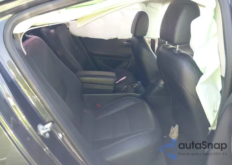 2015 Chevrolet Volt z USA, uszkodzony, nr VIN 1G1RD6E48FU128331